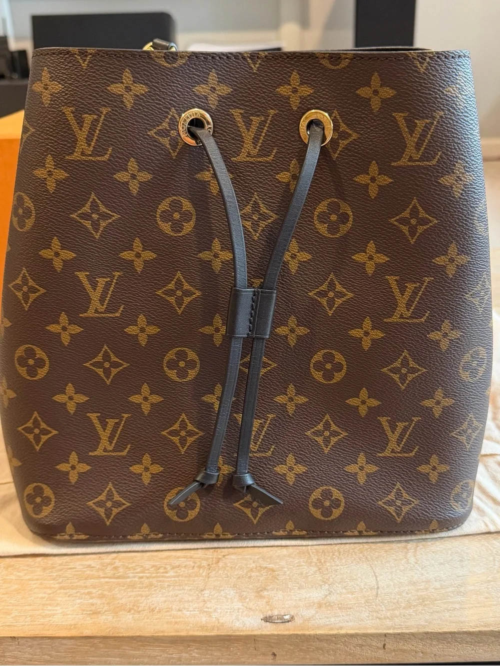 Louis Vuitton Monogram Neo Noe MM Handbag